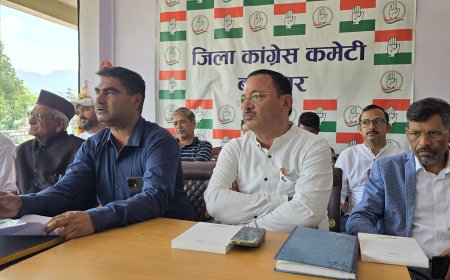 कांग्रेस का पेपर लीक और भर्ती घोटालों पर सरकार पर जबरदस्त हमला