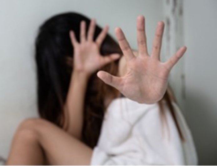 पिथौरागढ़: शिक्षक पर नाबालिग छात्रा से दुष्कर्म का गंभीर आरोप, गर्भपात की दवा भी दी