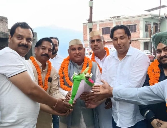 अल्मोड़ा में भाजपा अल्पसंख्यक मोर्चा का ‘12 साल बेमिसाल’ आयोजन, दिखी विजयी यात्रा