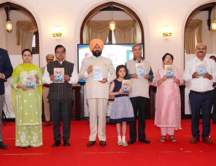 नैनीताल की ऐतिहासिक धरोहर को AI का नया विस्तार: राज्यपाल ने पुस्तक एवं हेरिटेज-टूरिज्म ऐप का लोकार्पण