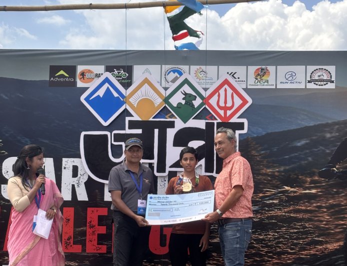 बागेश्वर के अनुनय जोशी ने जात्रा कसार फेस्टिवल में जीता स्वर्ण पदक