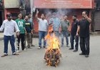 वीर चंद्र सिंह गढ़वाली का अपमान: विधायक दिलीप सिंह रावत के पुतला दहन के साथ संघर्ष वाहिनी का विरोध प्रदर्शन
