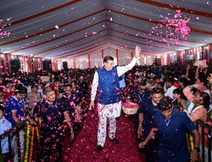 देहरादून समाचार: धामी सरकार के 5 वर्ष पूरे, ऋषिकेश में सेवा पखवाड़े का उद्घाटन; 219 करोड़ की 51 विकास योजनाओं की शुरुआत