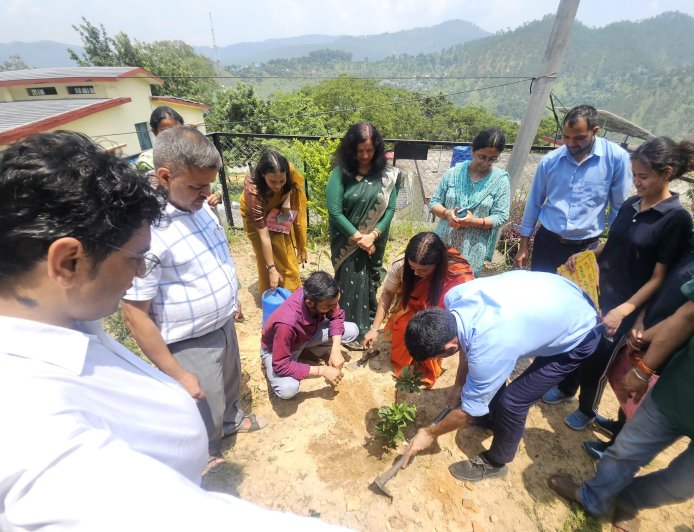 हरेला पर्व पर बागेश्वर डीआईईटी में वृक्षारोपण एवं नवाचारी गतिविधियों का आयोजन