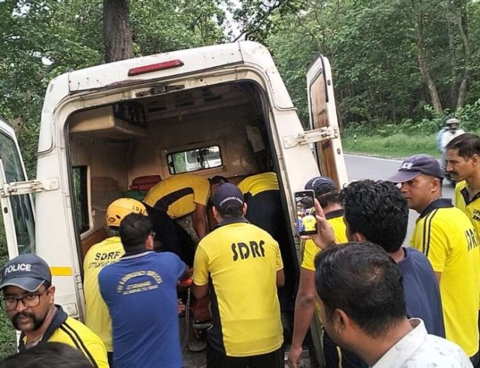 ऋषिकेश में सेल्फी प्वाइंट पर युवक की जान बचाने में SDRF की तत्परता
