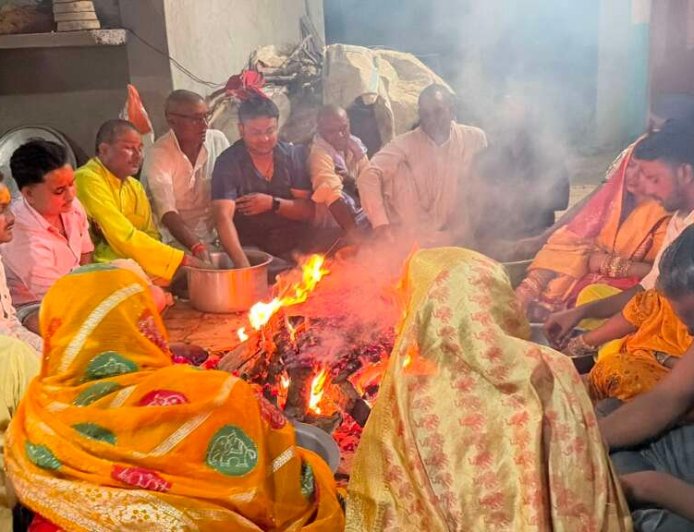 श्रावस्ती: मां बगलामुखी महायज्ञ से भक्तिमय हुआ समय माता धाम, साधना पूर्ण होने पर उमड़ा श्रद्धा का सैलाब