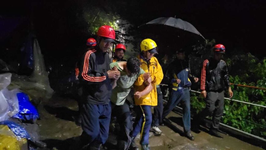 रुद्रप्रयाग: केदारनाथ यात्रा मार्ग पर गहरी खाई में गिरा युवक, एसडीआरएफ ने सफल रेस्क्यू अभियान से बचाई जान
