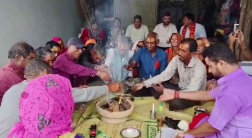 खटीमा में 150 से अधिक लोगों ने स्वेच्छा से अपनाया हिंदू धर्म - धार्मिक कार्यक्रम में 47 लोगों की घर वापसी