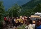 उत्तराखंड हादसा: गहरी खाई में बही कार, पांच की जान गई, एक बच्चा घायल