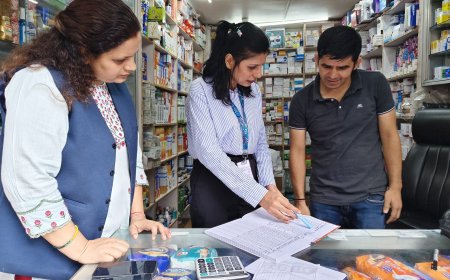 बागेश्वर में 'सुरक्षित दवा-सुरक्षित जीवन' अभियान के तहत मेडिकल स्टोरों का निरीक्षण