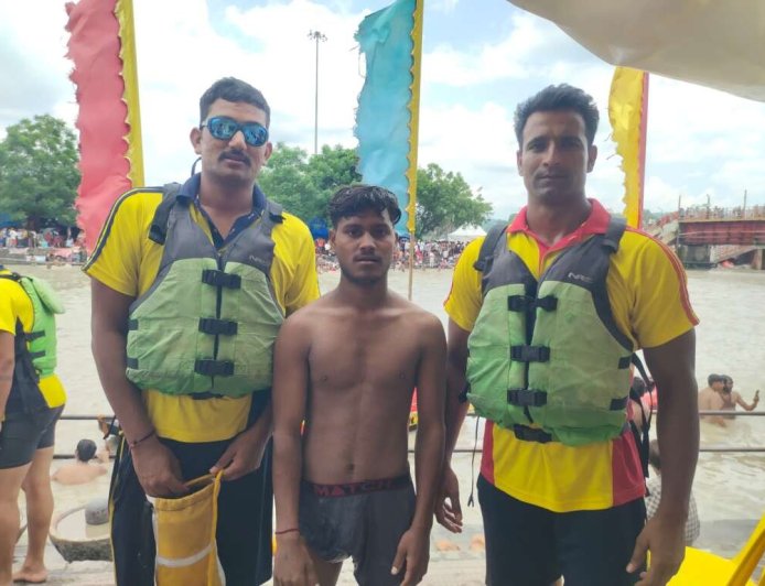हरिद्वार: कांवड़ यात्रा के दौरान SDRF की तत्परता ने बचाई 18 शिवभक्तों की जान