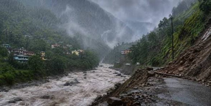 उत्तराखंड में अगले 24 घंटों के लिए मौसम का अलर्ट, 12 जिलों में फ्लैश फ्लड का खतरा